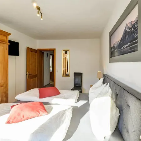Vakantiehuis Luxury Holiday With Private Garden In Tyrol Brixen im Thale